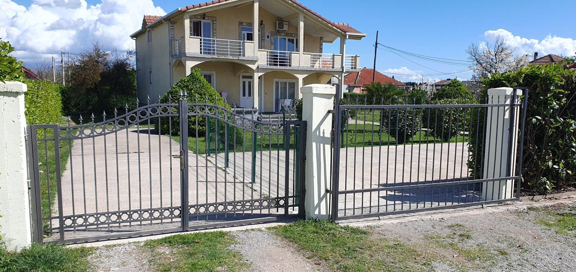 Cozzy Apartment Near The Aiport Podgorica Mitrovici  Zewnętrze zdjęcie