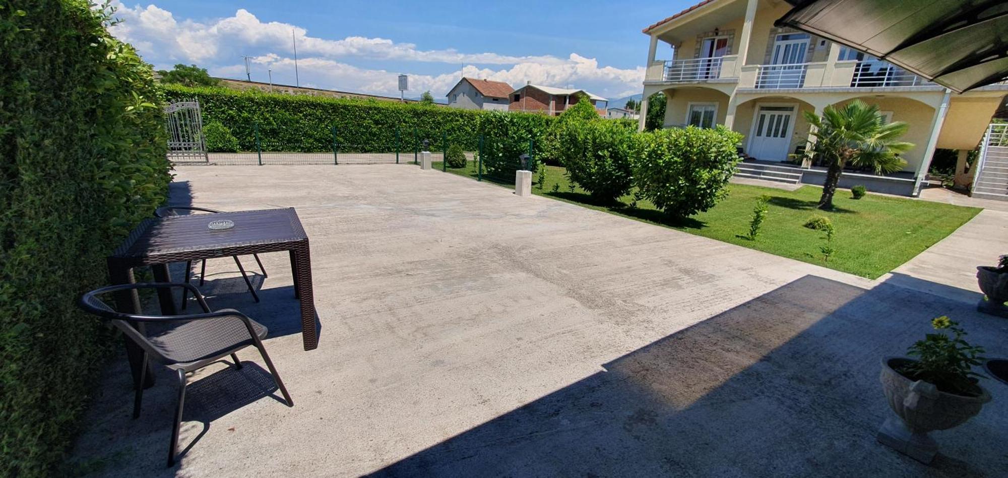 Cozzy Apartment Near The Aiport Podgorica Mitrovici  Zewnętrze zdjęcie