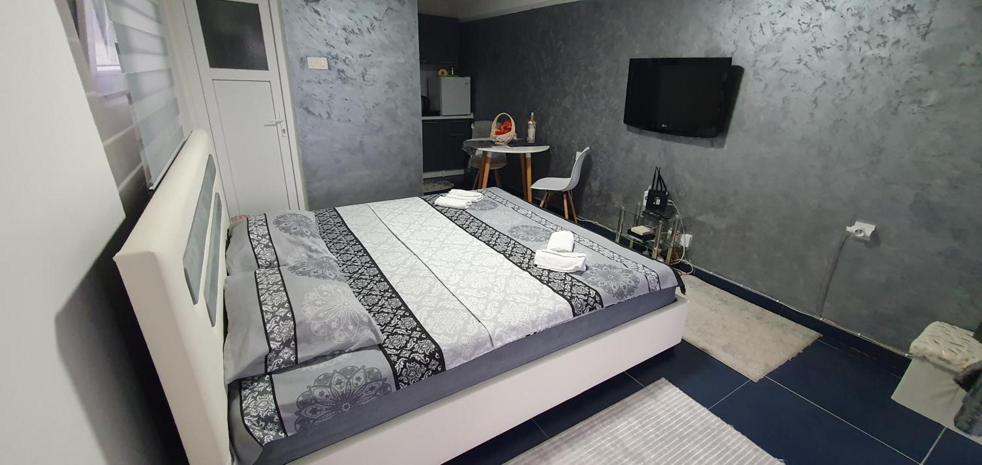 Cozzy Apartment Near The Aiport Podgorica Mitrovici  Zewnętrze zdjęcie