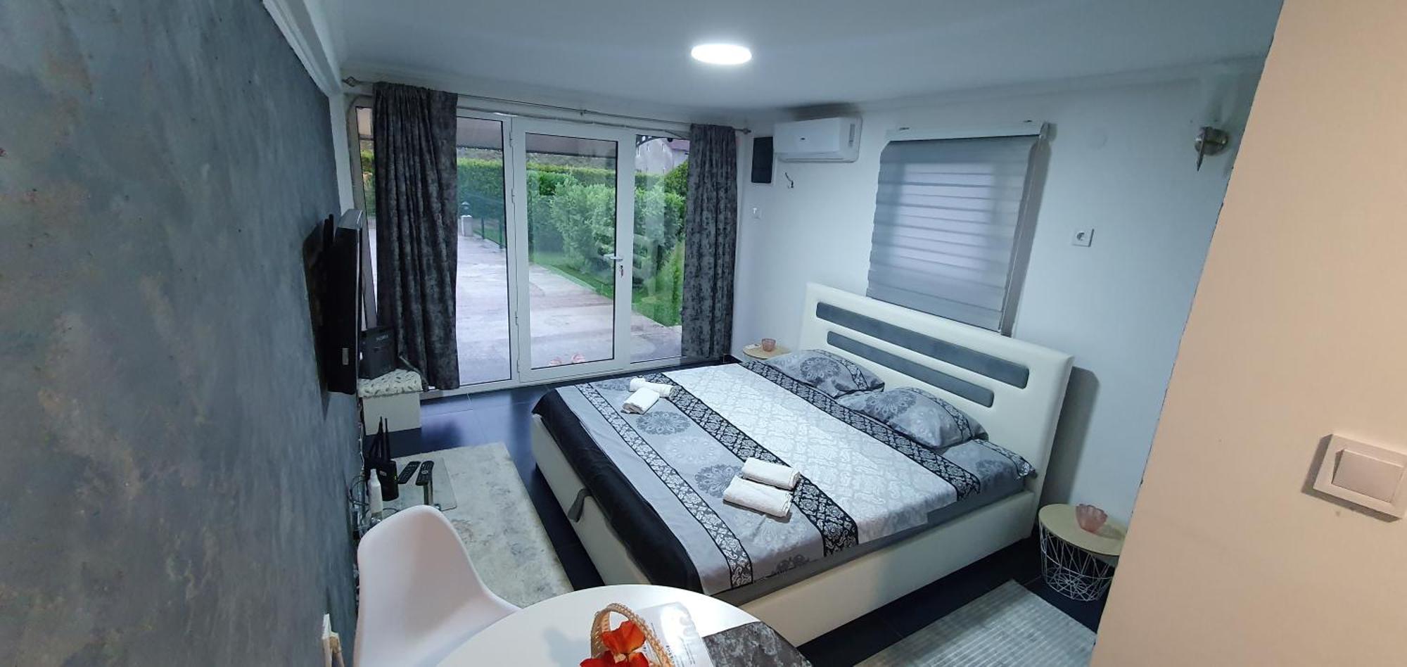 Cozzy Apartment Near The Aiport Podgorica Mitrovici  Zewnętrze zdjęcie