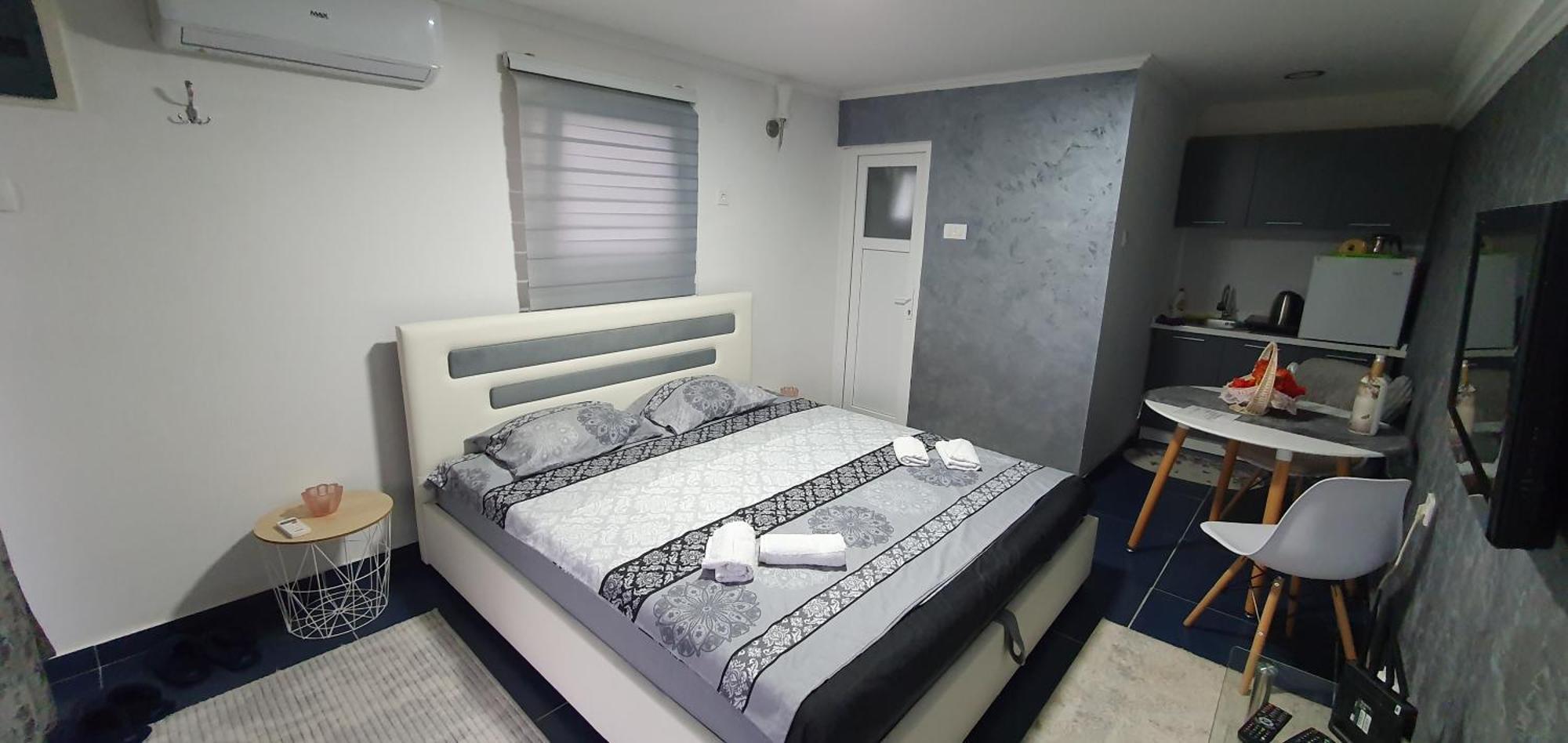 Cozzy Apartment Near The Aiport Podgorica Mitrovici  Zewnętrze zdjęcie